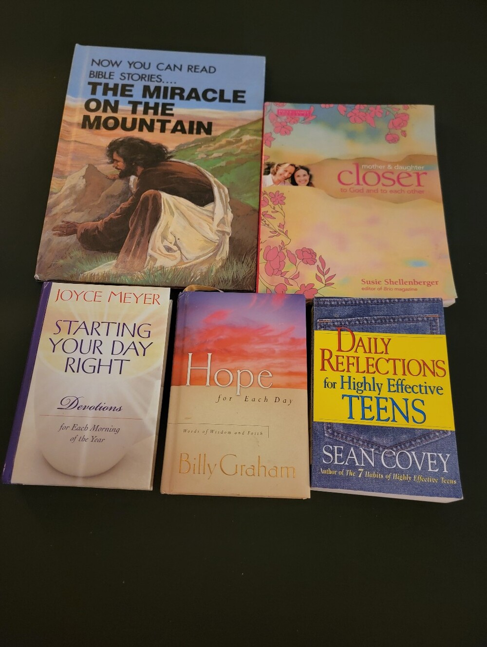 Lot Of 5 Assorted Inspirational Book Set - Multicolor